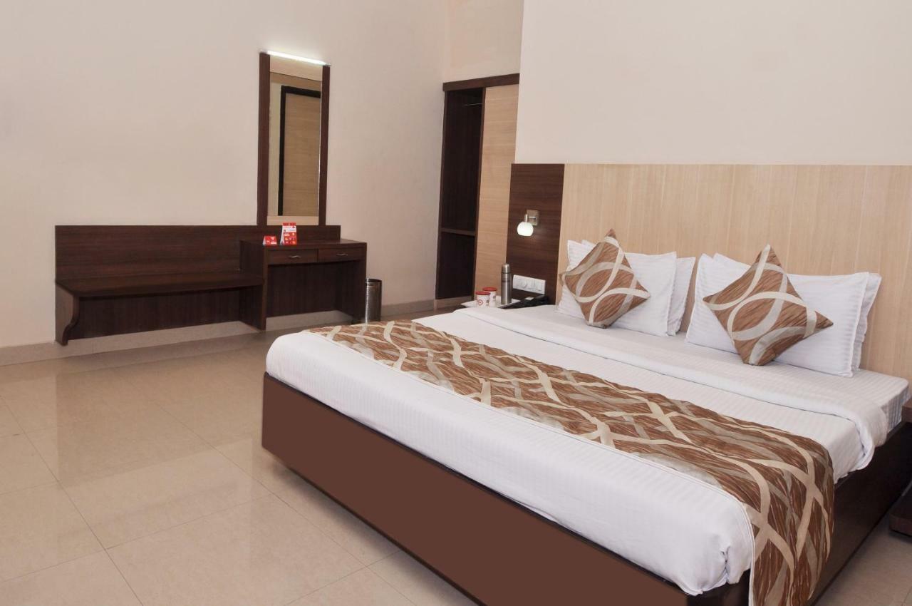 Sivamurugan Hotels クンバコナム エクステリア 写真
