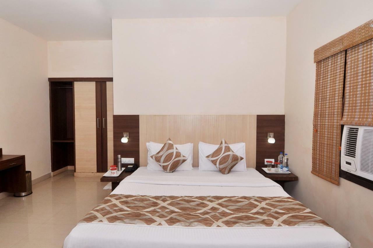 Sivamurugan Hotels クンバコナム エクステリア 写真