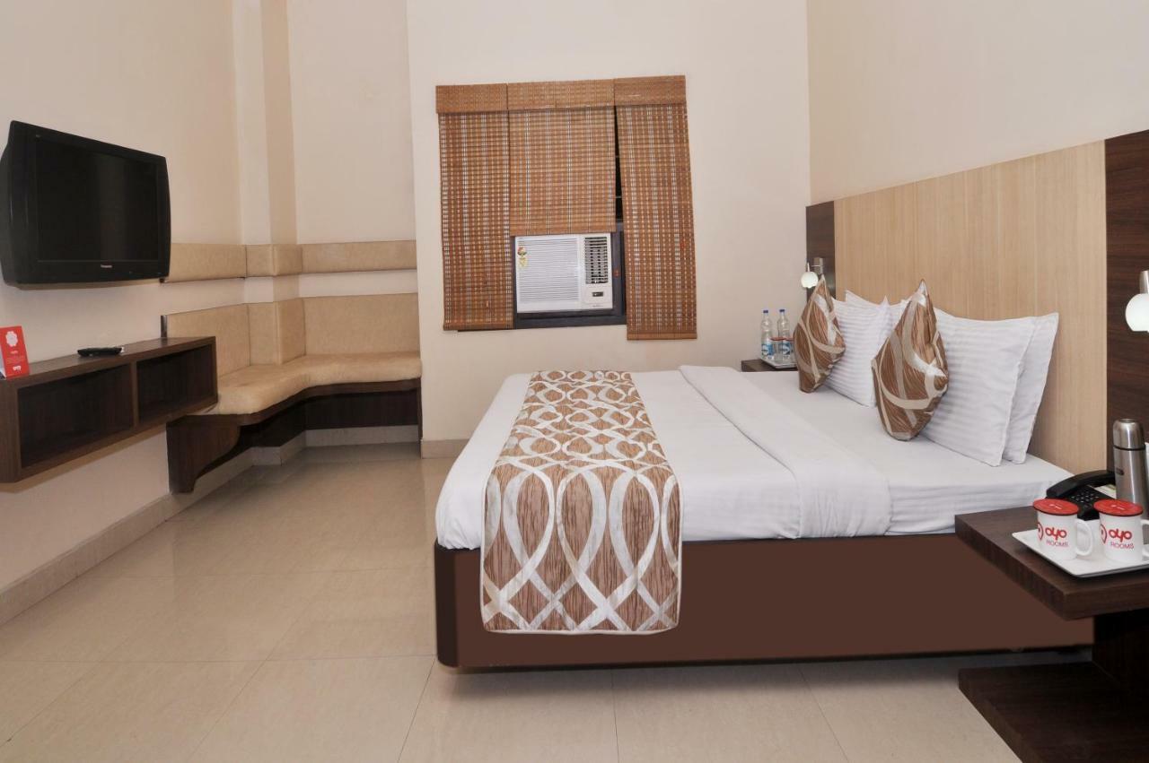 Sivamurugan Hotels クンバコナム エクステリア 写真